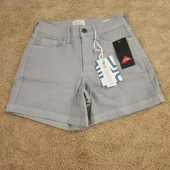Market & Spruce Bermuda Light Grey Shorts Size 0 NWT 26" Waist #R440 - Picture 1 of 4